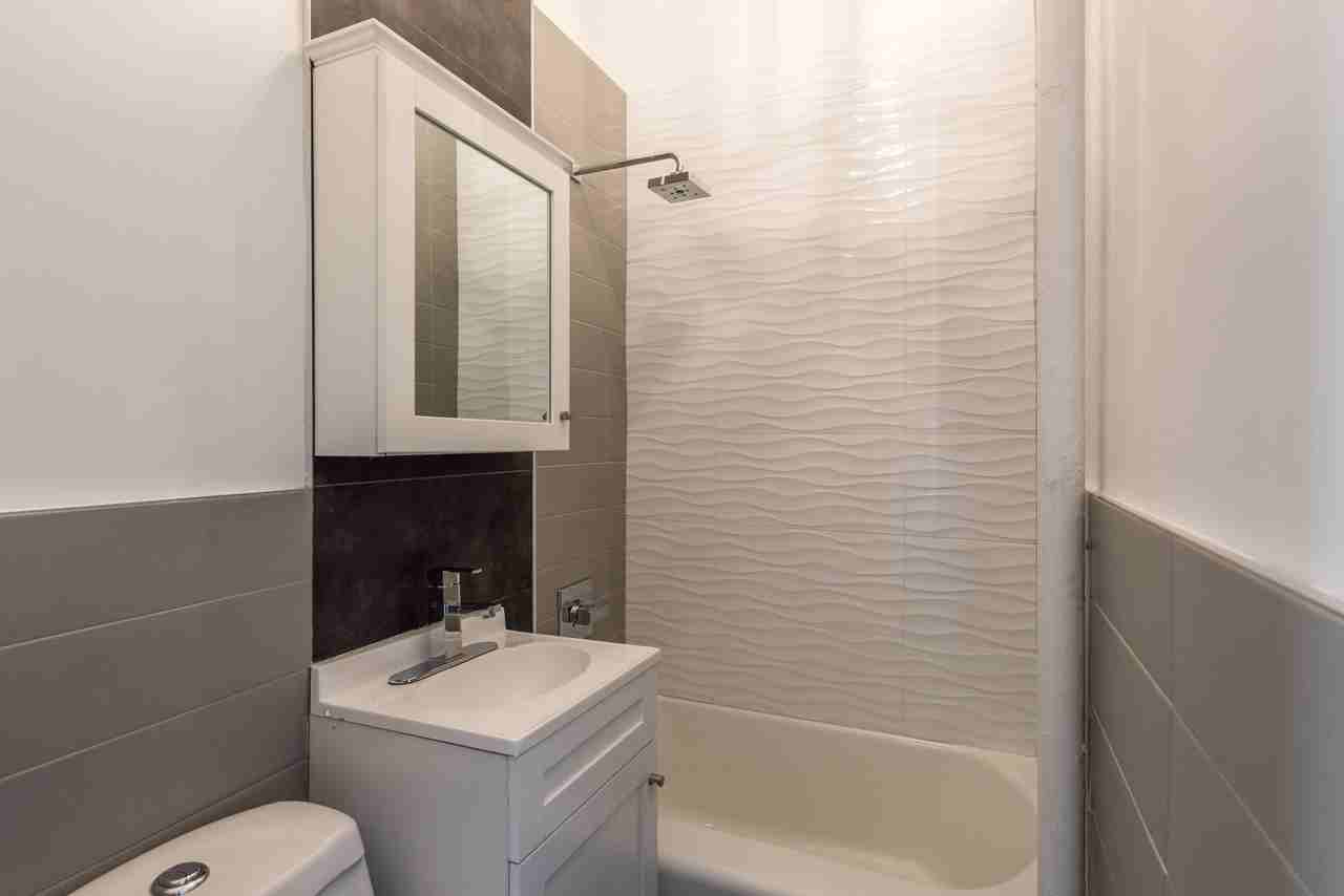 227 Hancock Street #32JH