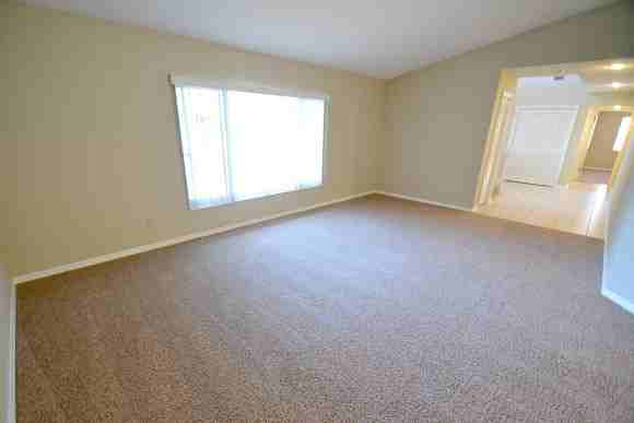 2723 Briarpatch Dr - Photo 2 of 10