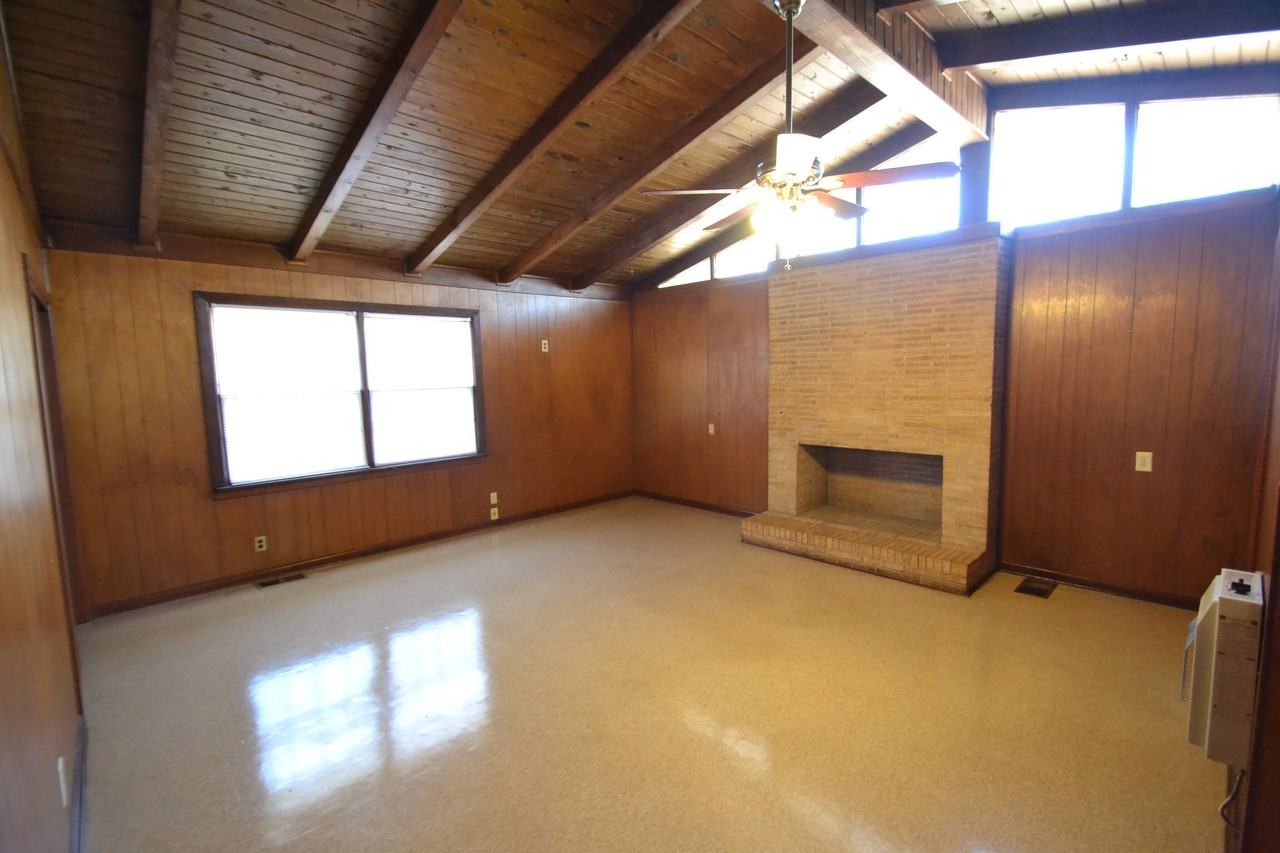 1530 N Ellington St SE - Photo 2 of 6