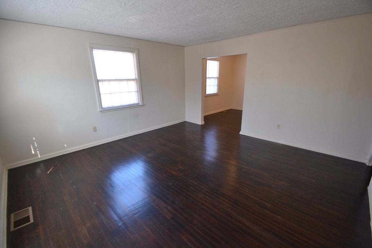 1530 N Ellington St SE - Photo 3 of 6