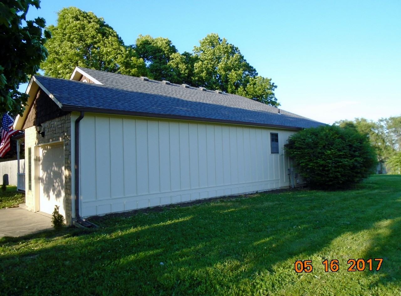 1811 S Swope Dr - Photo 2 of 26