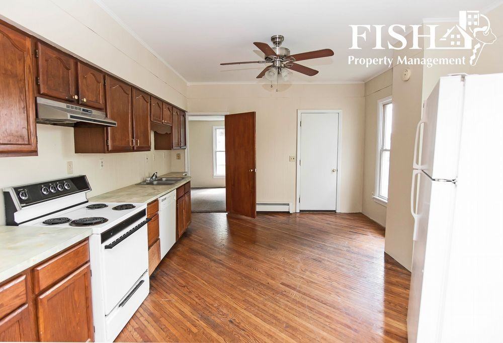 206 Staver St - Photo 2 of 12