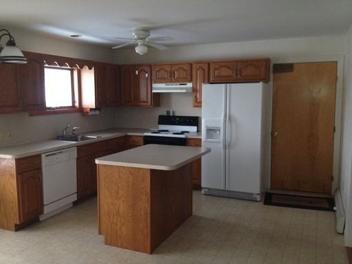 65 Hillview Rd - Photo 3 of 5