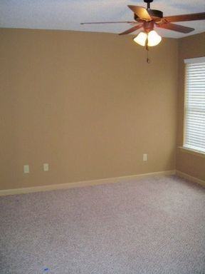 7421 Huntland Dr - Photo 3 of 4