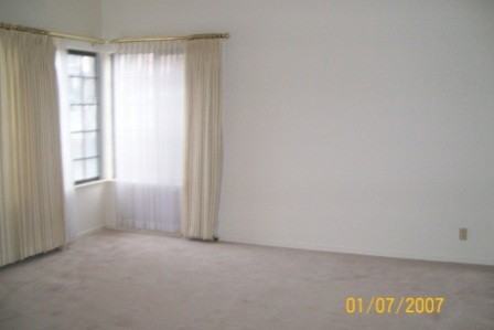 203 Devonshire Ct - Photo 2 of 21