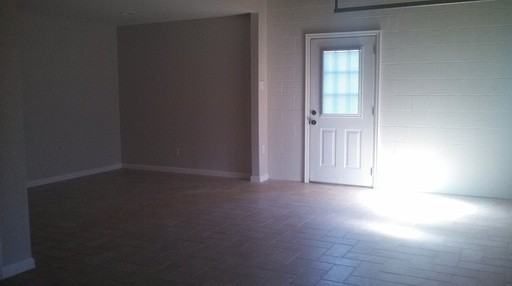 1124 Harbor Point Dr - Photo 3 of 33