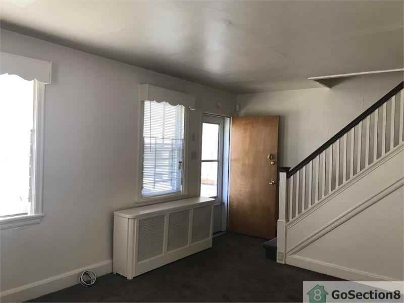 1130 Meadow Ln - Photo 2 of 11