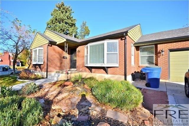 2001 Laurelhurst Dr S - Photo 2 of 32