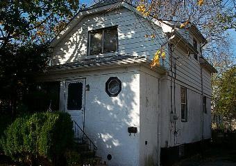 176 Sewanee Ave - Photo 3 of 6
