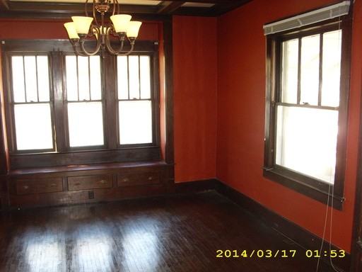 611 E Mulberry St - Photo 2 of 8