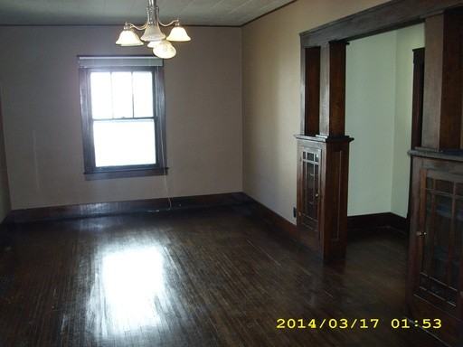 611 E Mulberry St - Photo 3 of 8