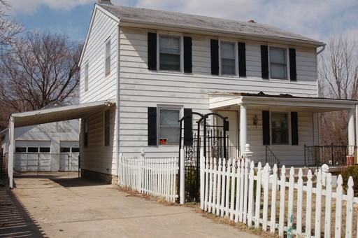 8014 Walrond Ave - Photo 3 of 23