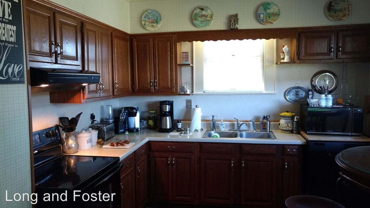 688 Ocean Hwy S - Photo 3 of 6