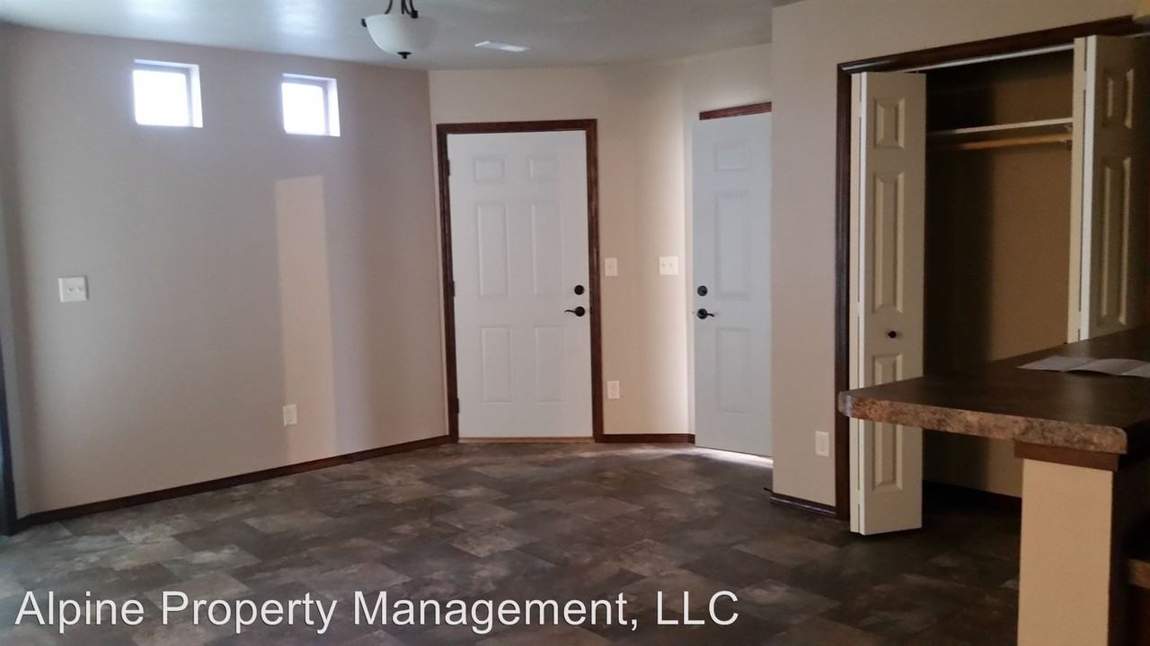 100 Haley Pl - Photo 2 of 7