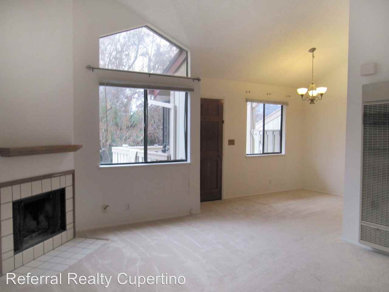 425 Coyote Creek Cir - Photo 2 of 20