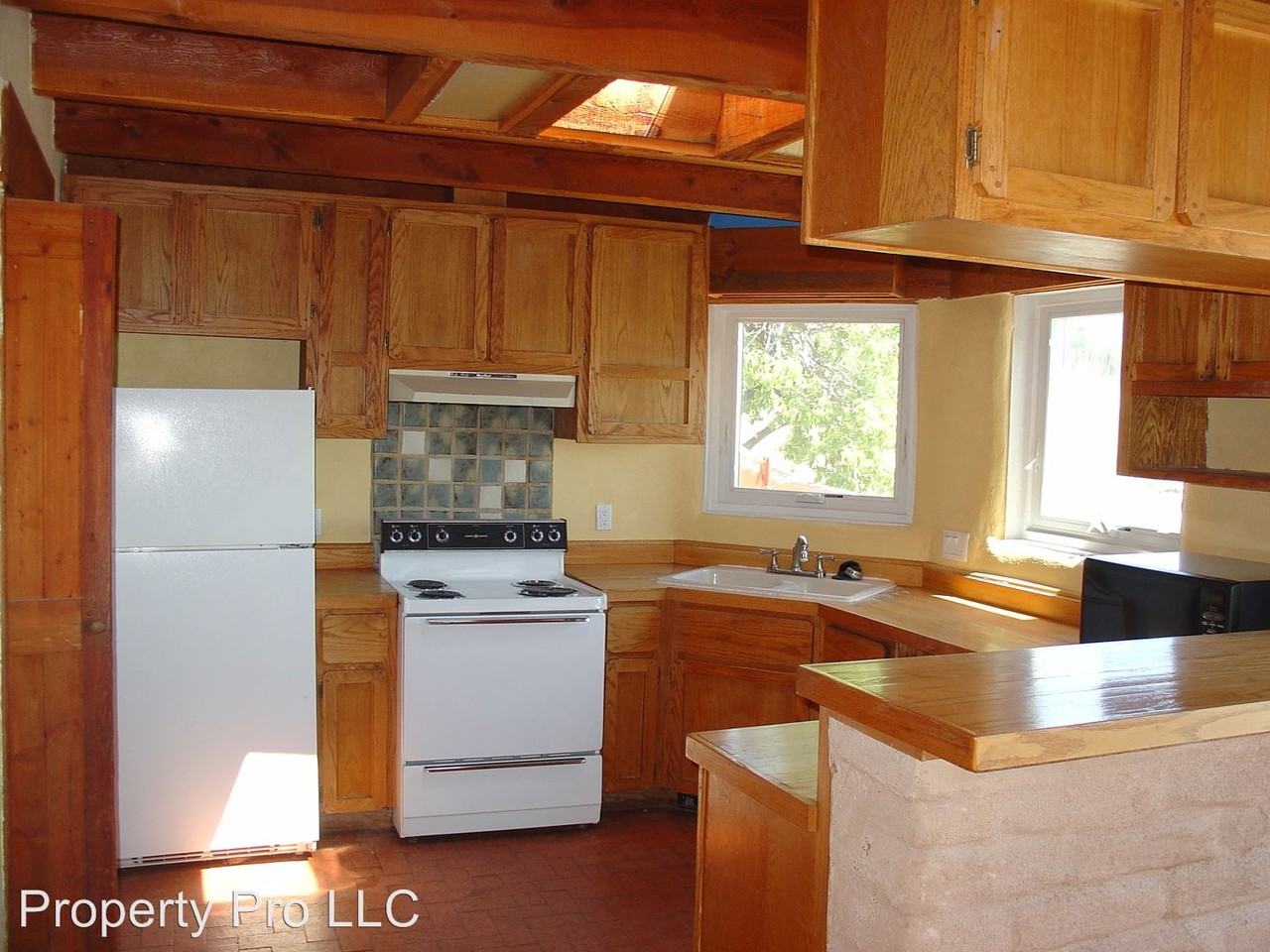 12004 Del Rey Ave NE - Photo 2 of 20