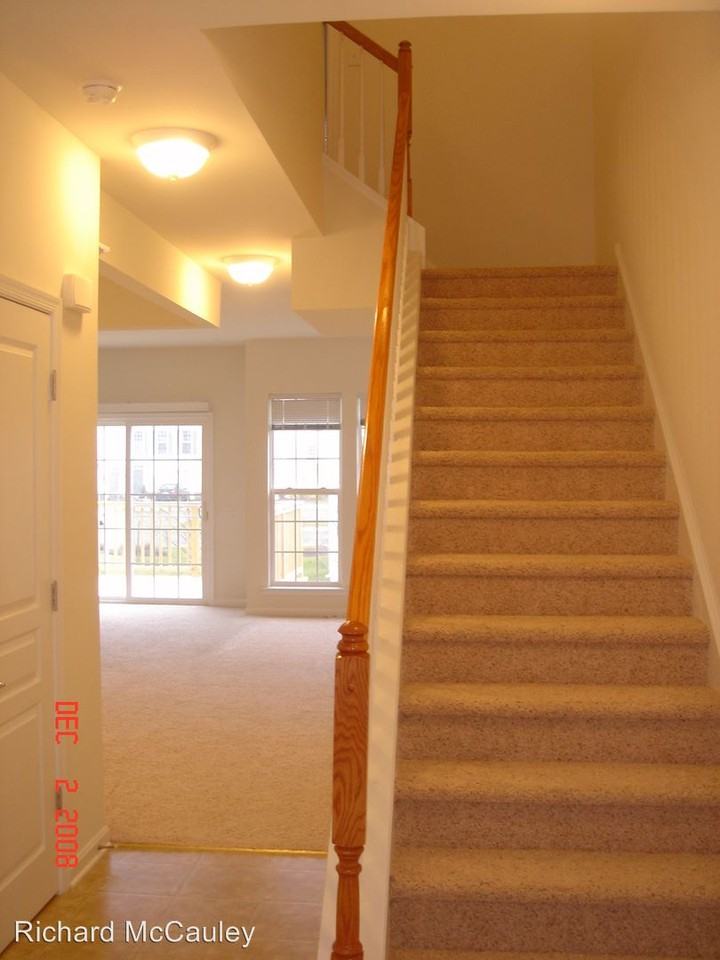 8514 Gateway Rd - Photo 2 of 7