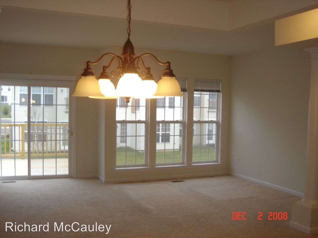 8514 Gateway Rd - Photo 3 of 7