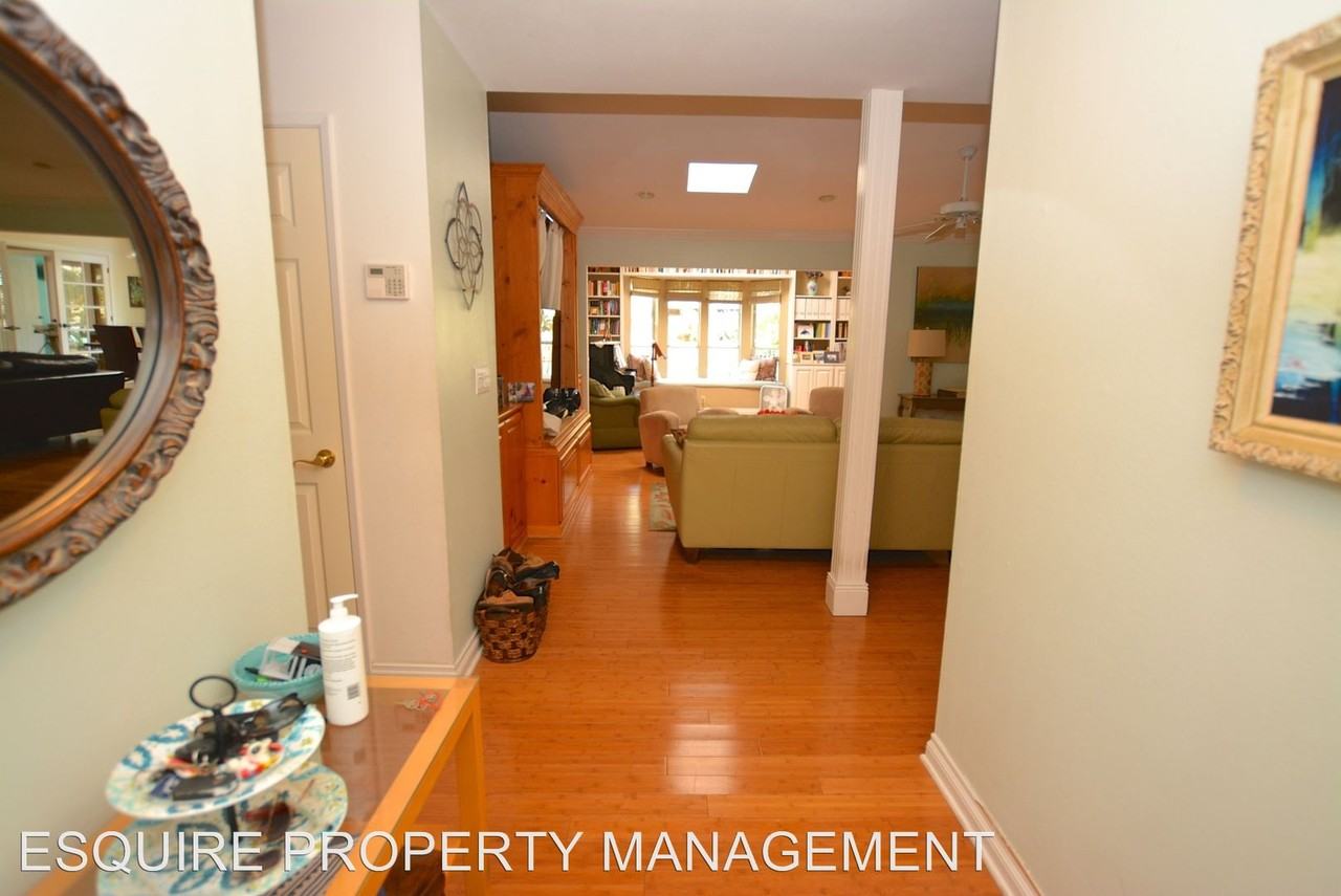 3104 Charlotte St - Photo 2 of 23