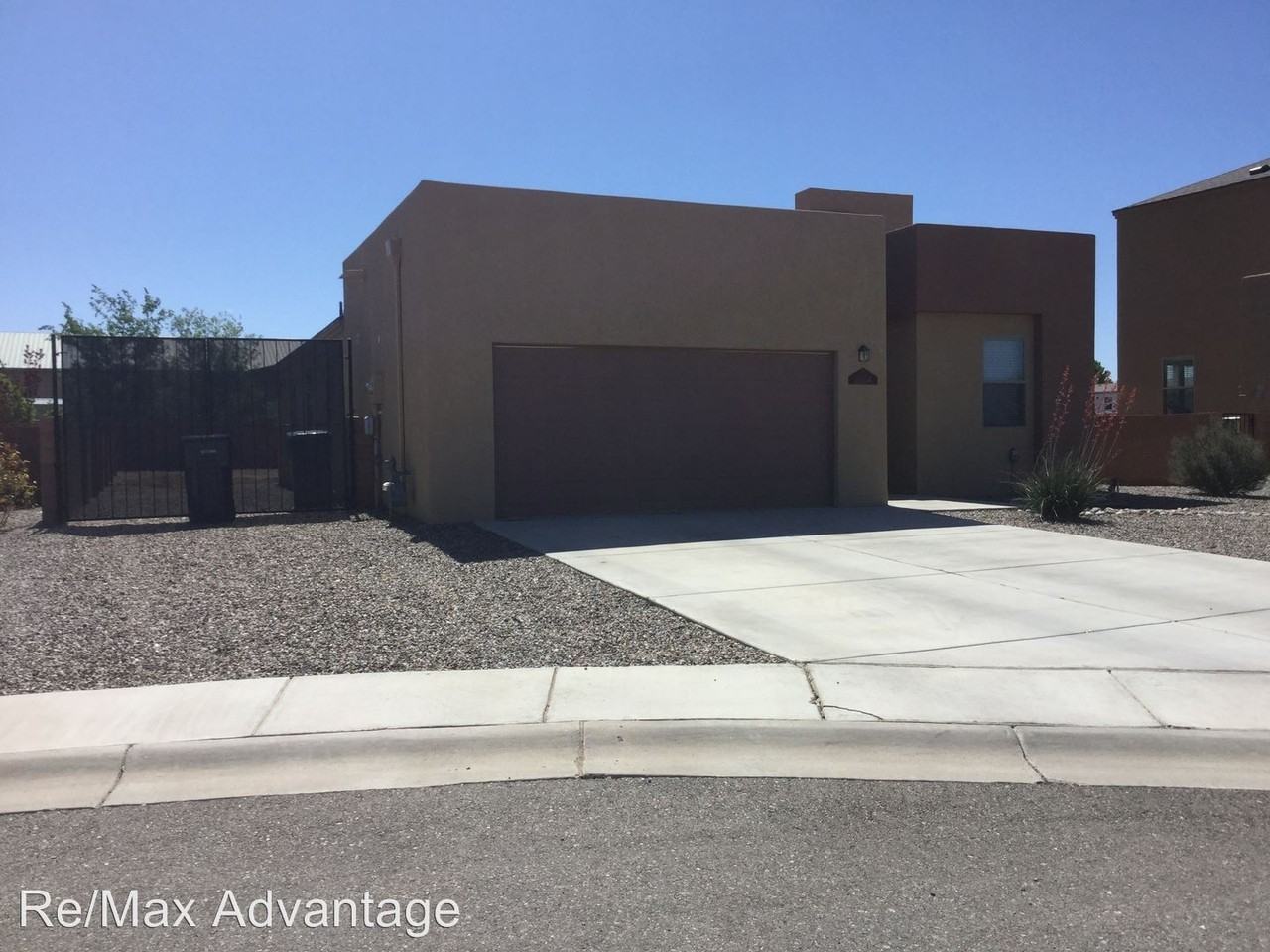 6904 Brianna Loop - Photo 3 of 11