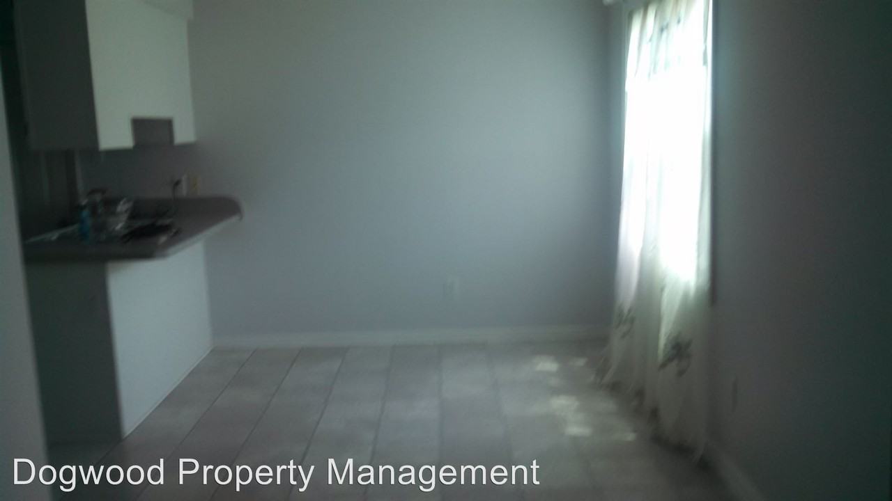 107 Oakwood Ln - Photo 3 of 5