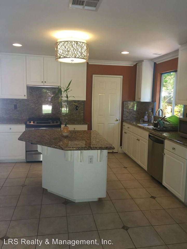 1425 Taber Dr - Photo 3 of 15