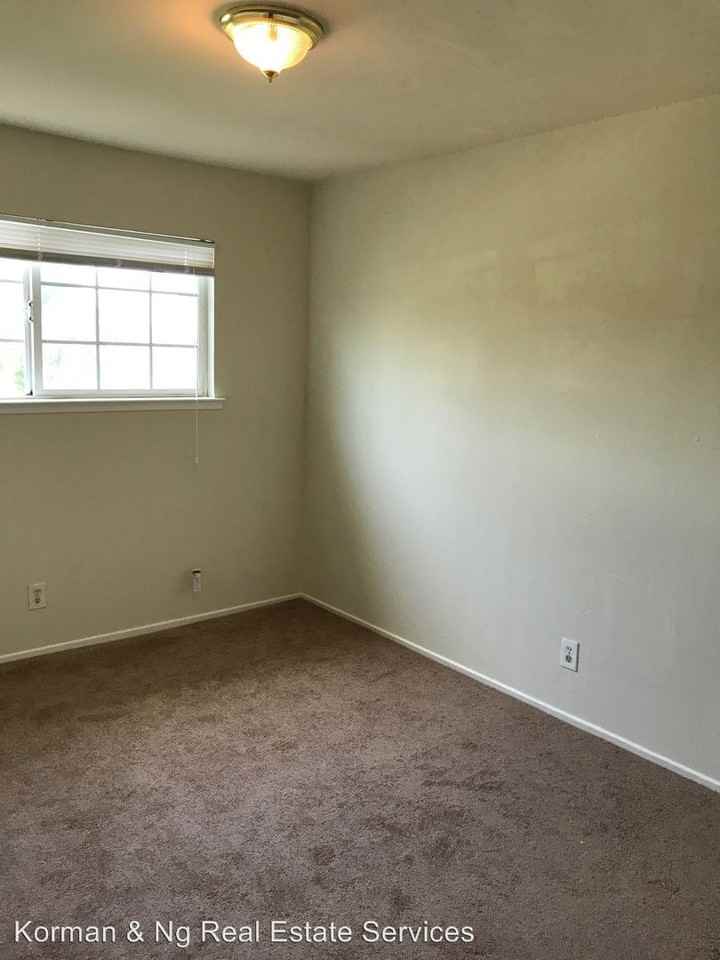 1640-1650 Barrus Ave. - Photo 3 of 9