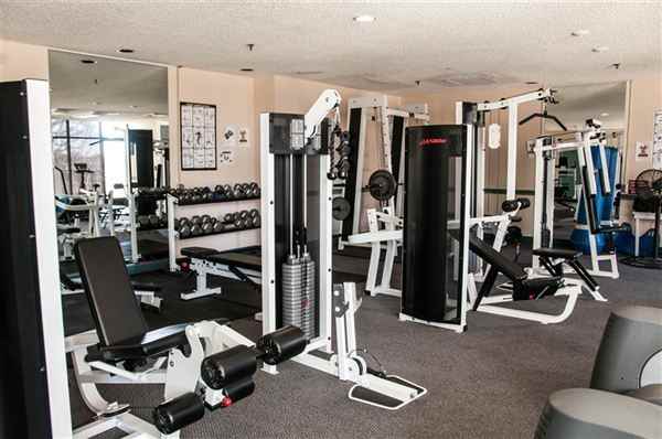 Highpointe Condominium - Photo 2 of 10