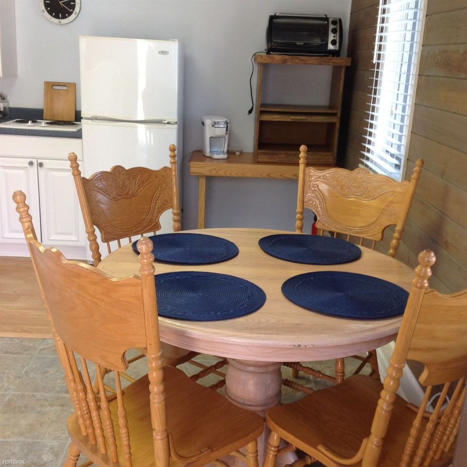 122 Lincoln Laurel Rd - Photo 3 of 4