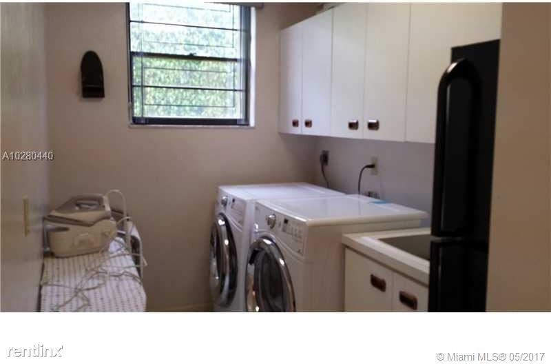 537 Golden Beach Dr - Photo 3 of 11