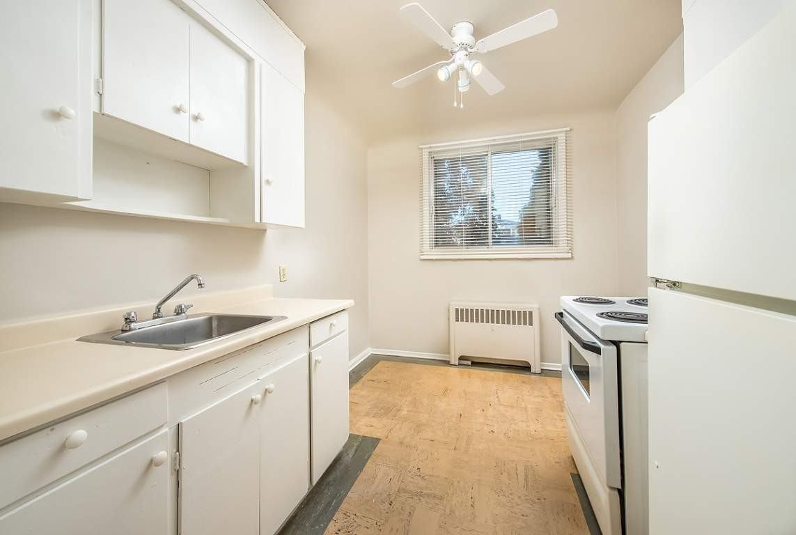 Cambridge Apartments - Photo 2 of 11