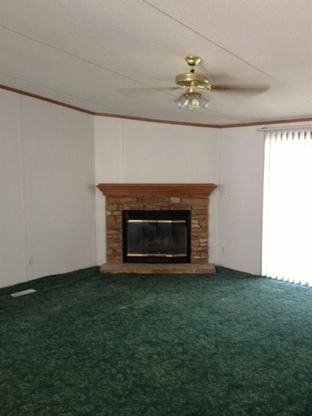 11624 Woodglen Cir - Photo 3 of 6