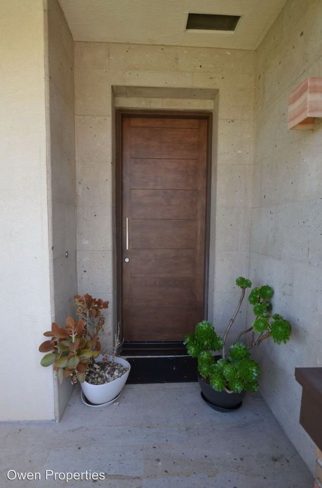 2573 High Trail Ct - Photo 2 of 20