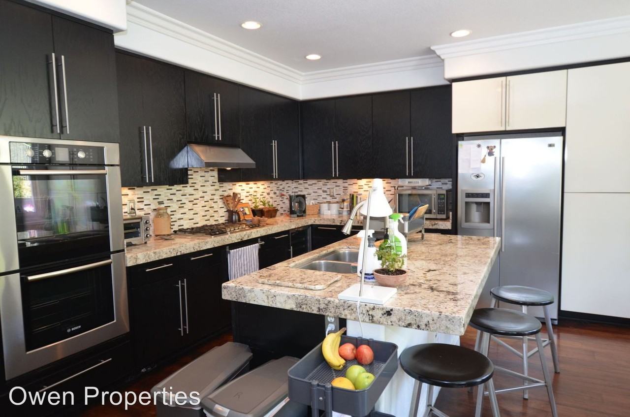 2573 High Trail Ct - Photo 3 of 20