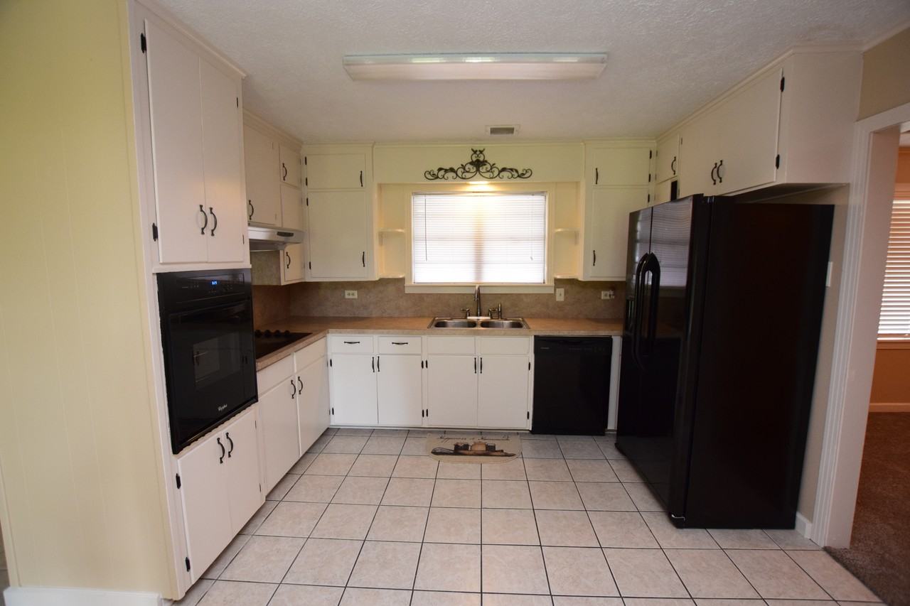 3411 Mark Rd - Photo 3 of 13