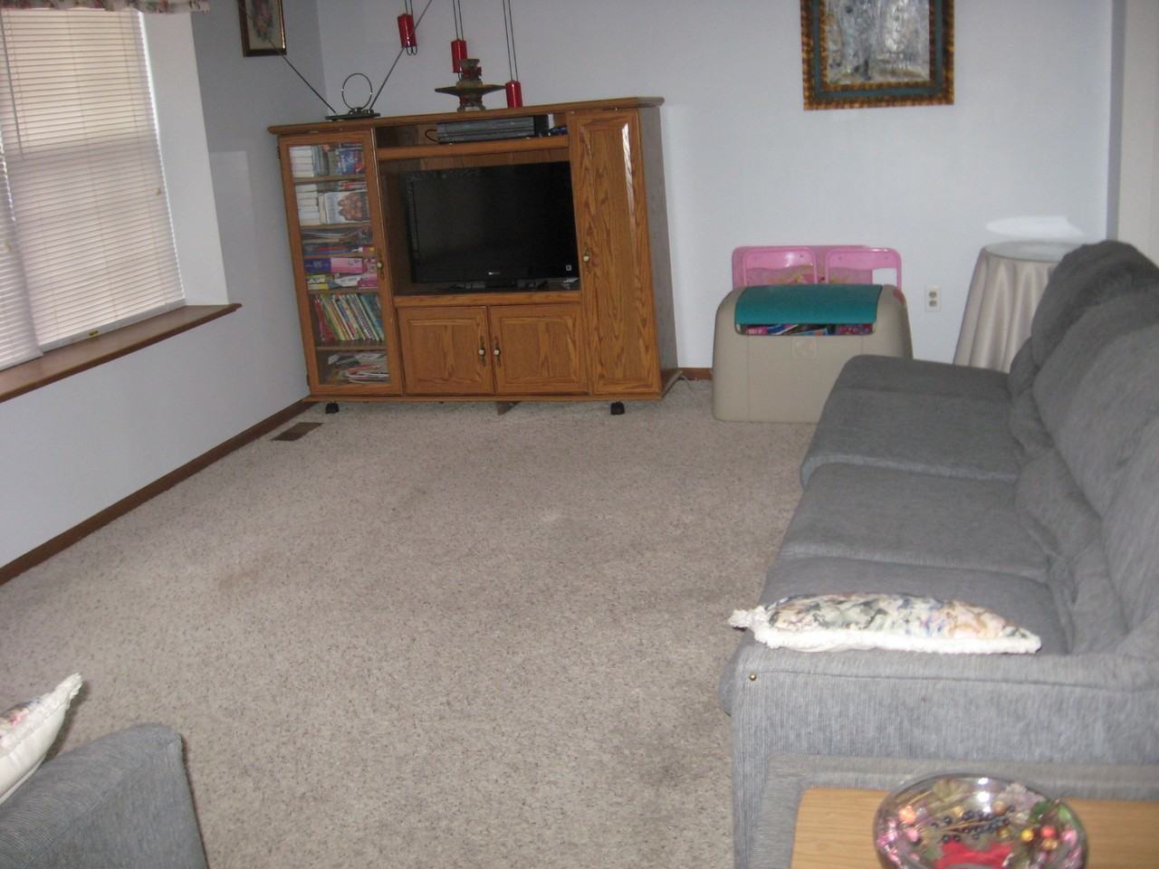 2474 Wenona Dr - Photo 3 of 19