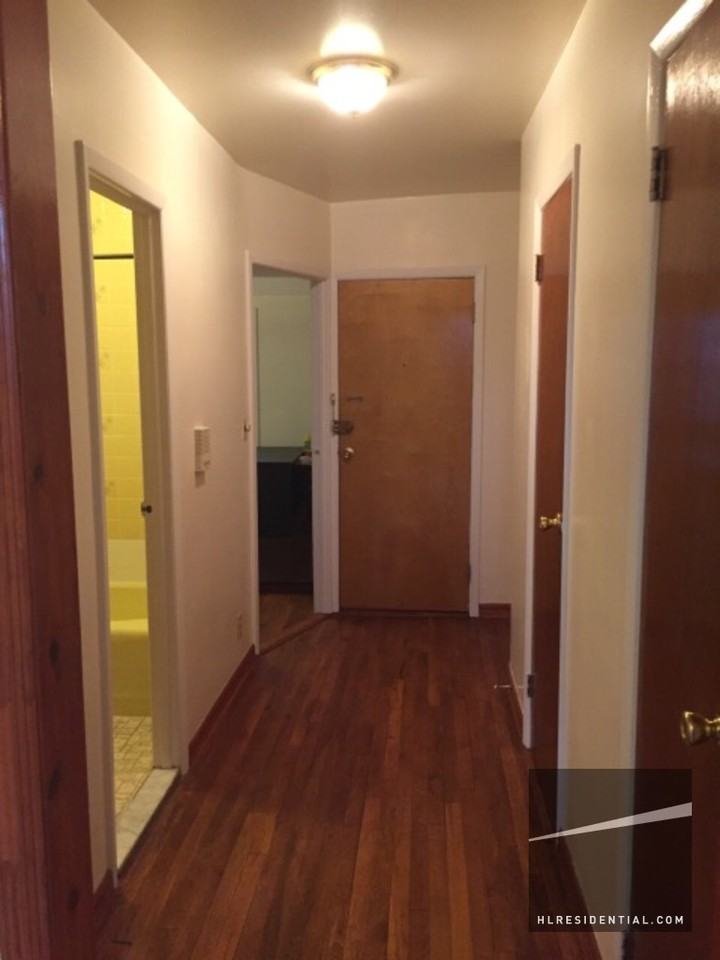 23-50 31st Ave 3 - Photo 3 of 13