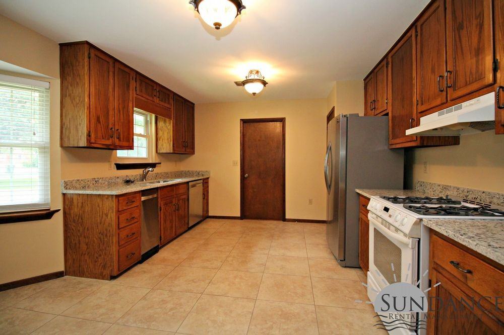 205 Girard Avenue - Photo 3 of 18