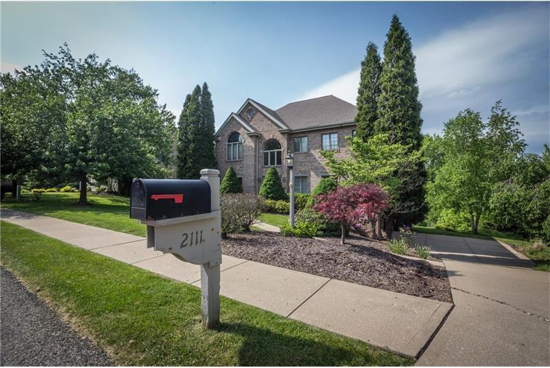 2111 W Grove Dr - Photo 2 of 40