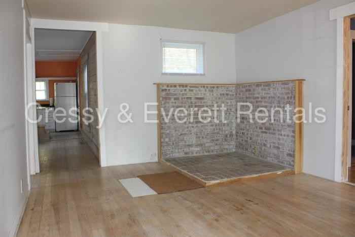 308 Lake St - Photo 3 of 10