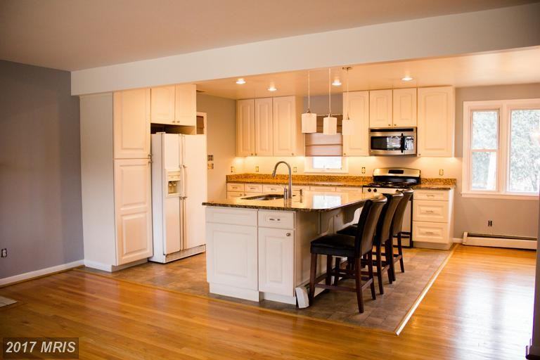 207 Dawson Dr - Photo 3 of 28