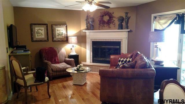 6 Sarazen St - Photo 2 of 9