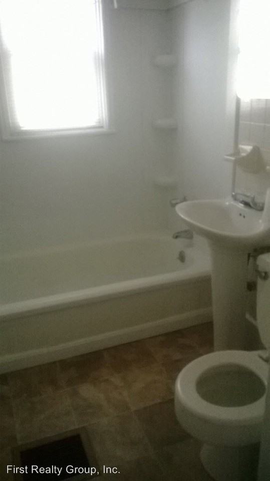 1203 Alcott Dr - Photo 3 of 5