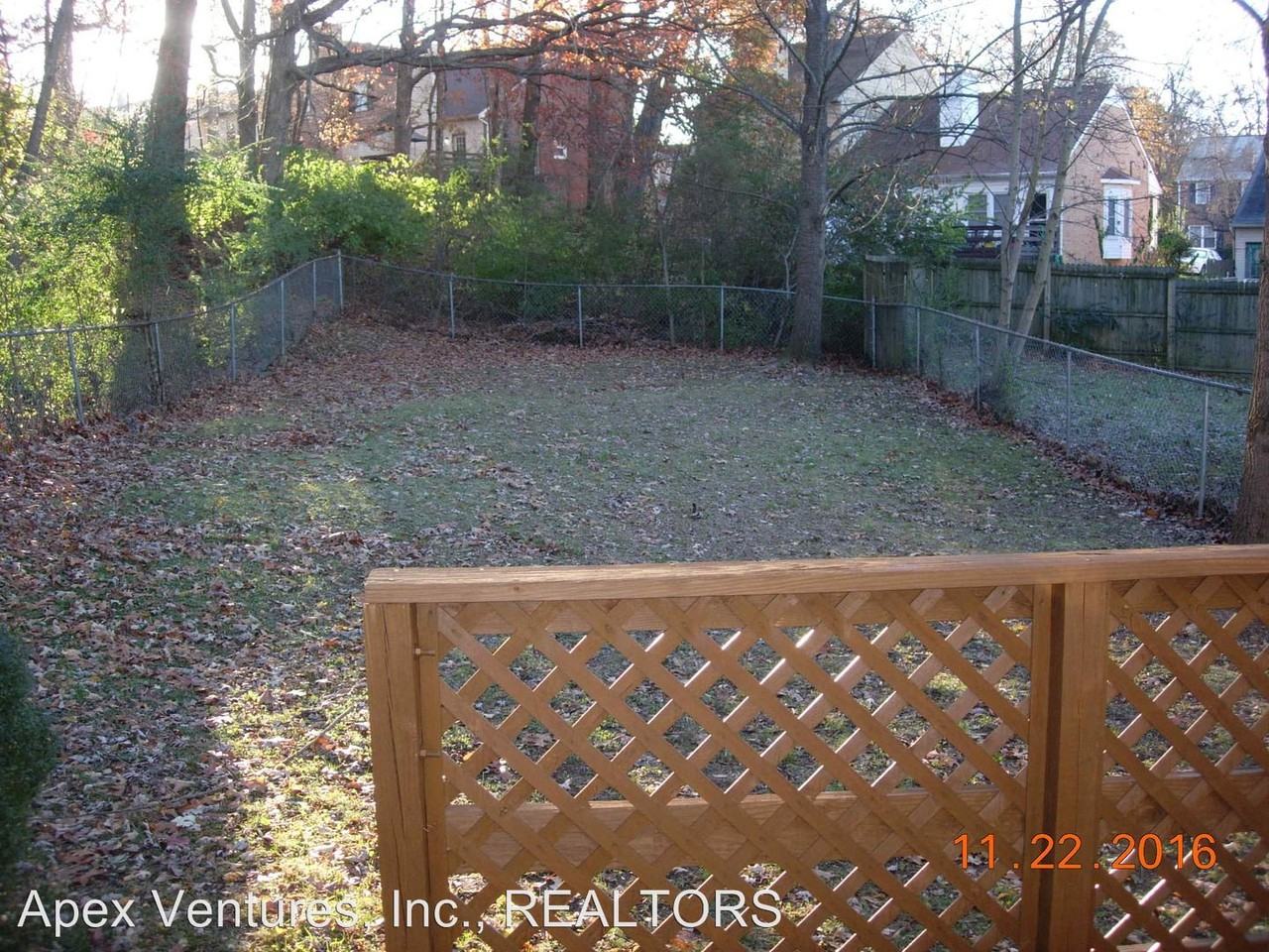 1022 Pleasant View Dr - Photo 3 of 16