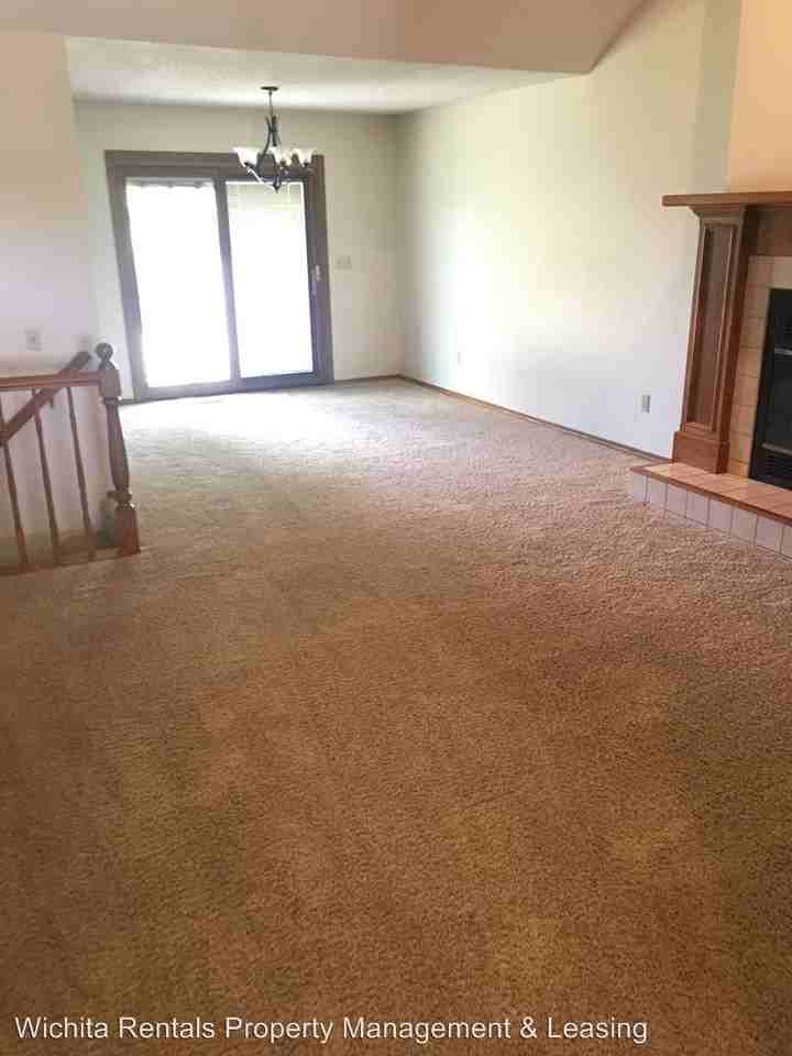 7704 E 30th St N - Photo 3 of 15