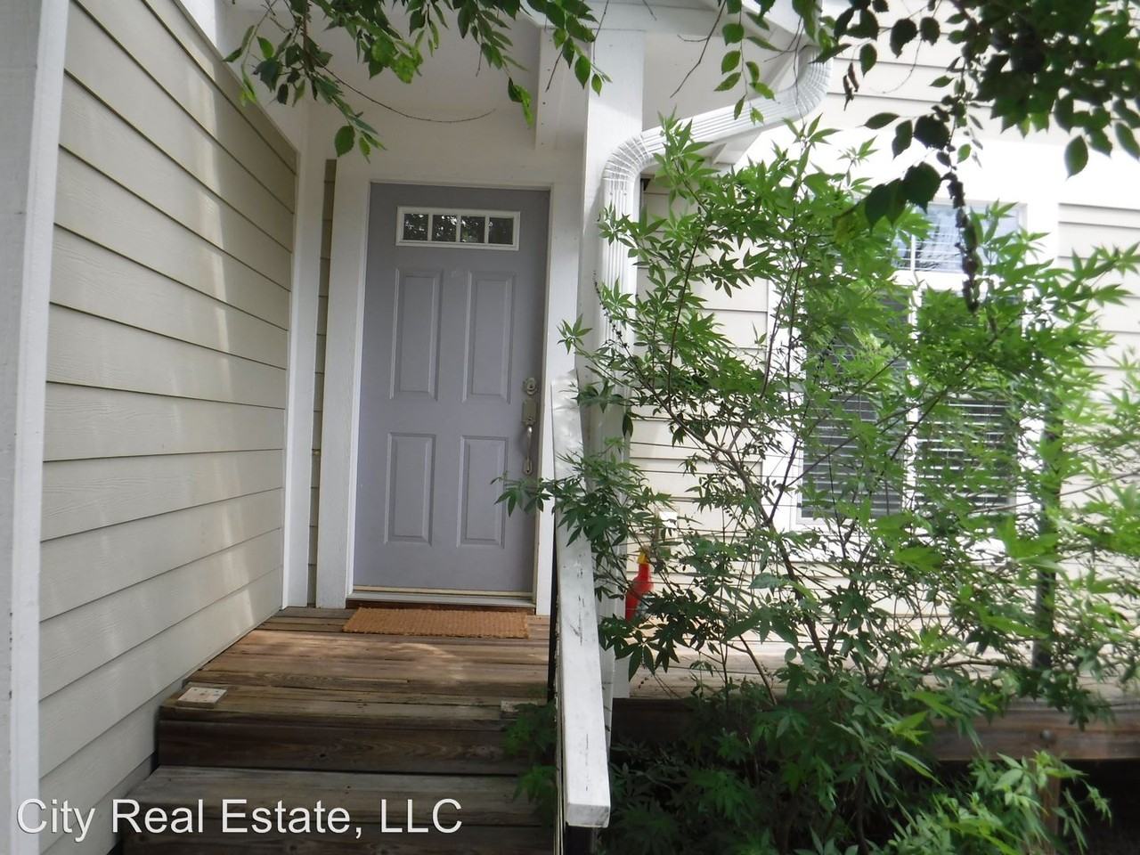 33 Clyde St #A - Photo 2 of 13