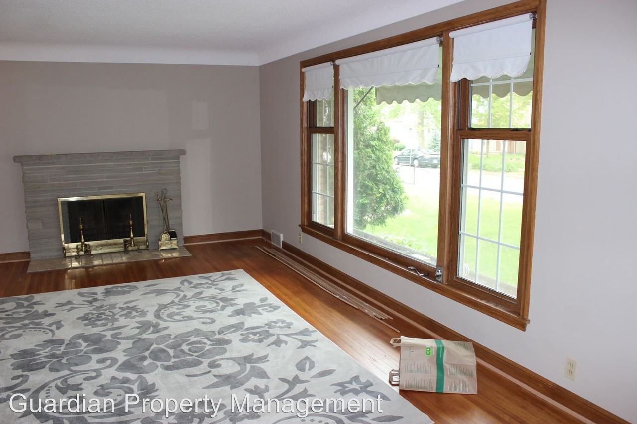 5727 Garfield Ave - Photo 2 of 17