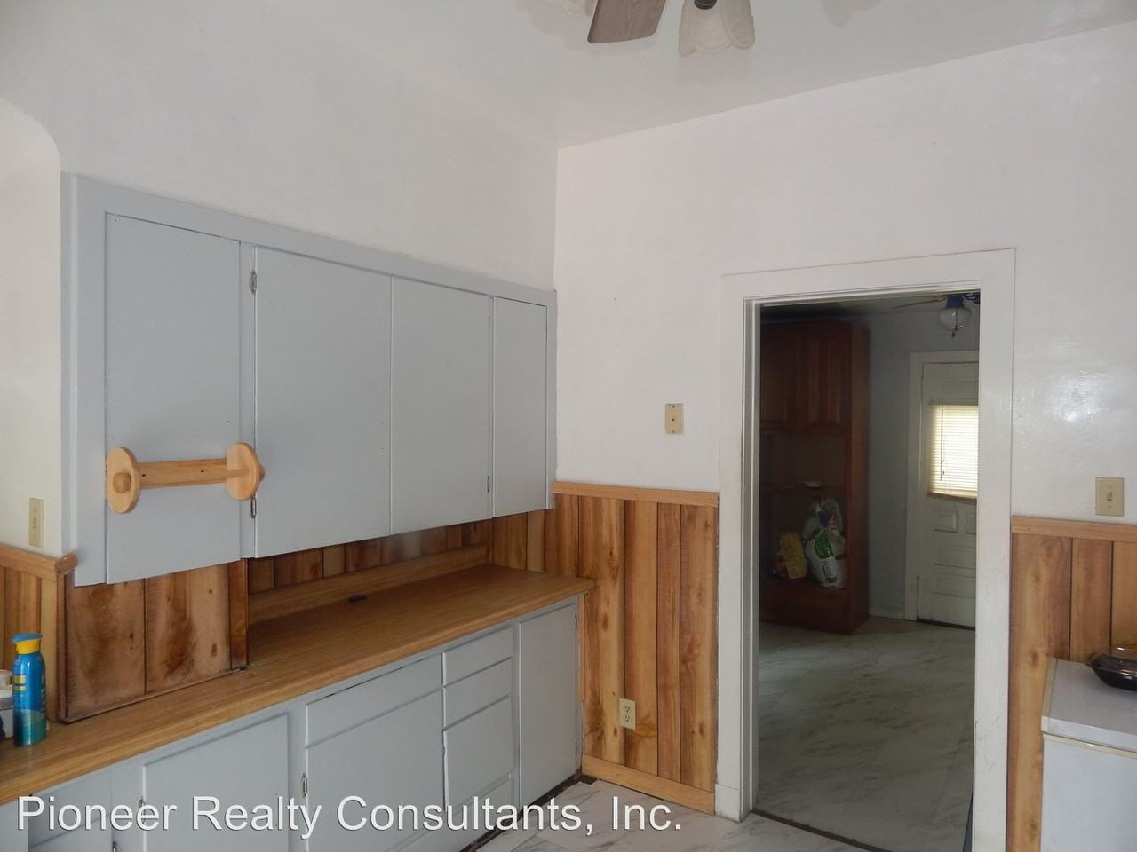 206 Cypress Ave - Photo 2 of 7
