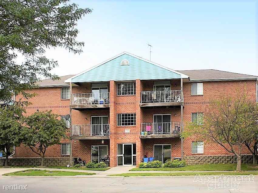 Embassy Park Apartments - Photo 2 of 4