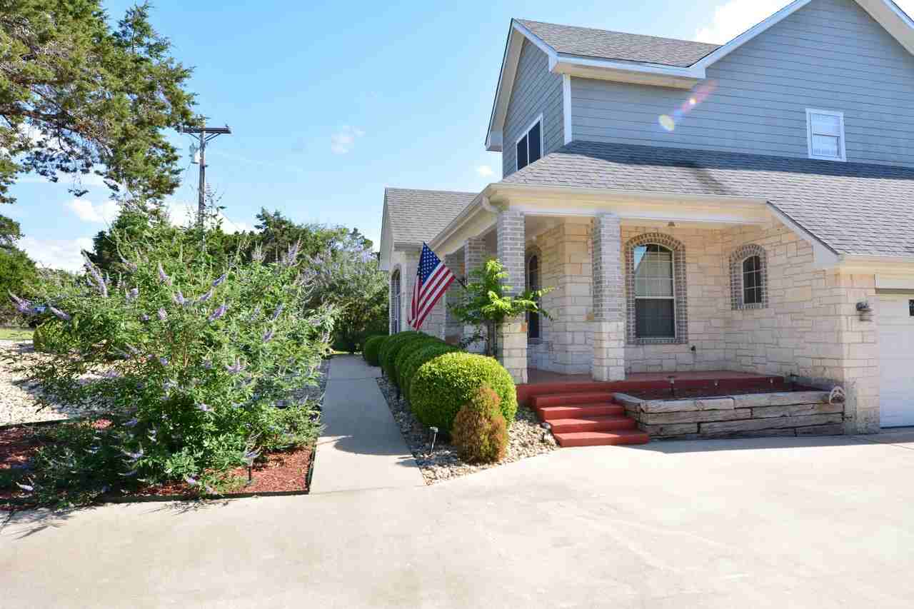 16047 Charlya Dr - Photo 2 of 27